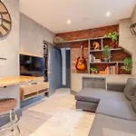 Newly-Refurbished Loft-Style Flat Farringdon!