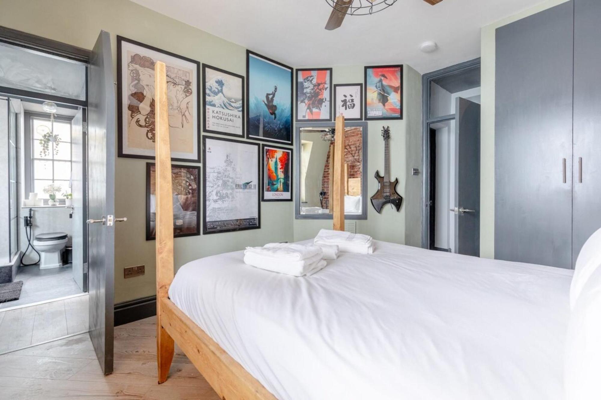 Newly-refurbished Loft-style Flat Farringdon! Apartment London