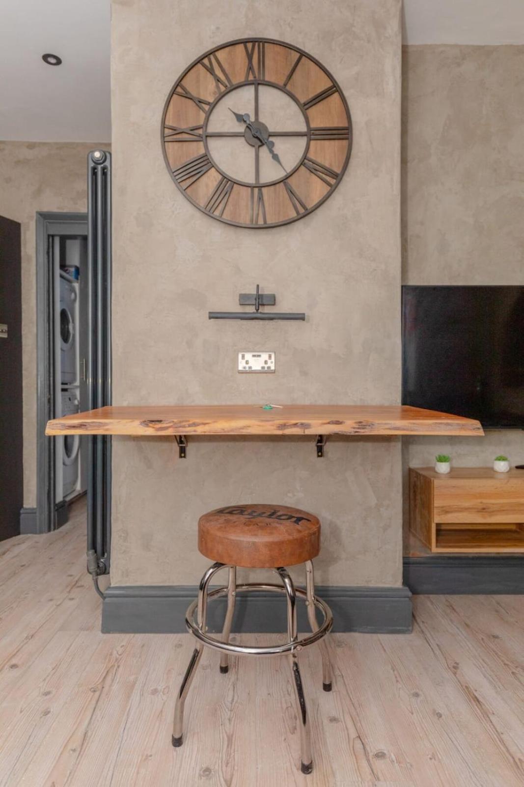 Newly-refurbished Loft-style Flat Farringdon! *